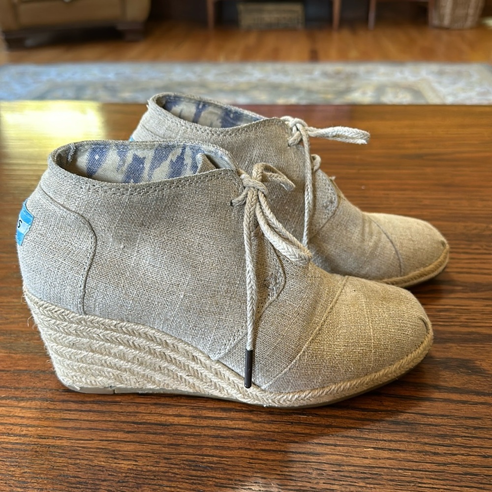 Toms booties